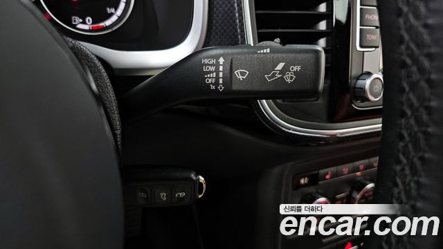 Volkswagen Beetle 2.0 TDI Premium 3rd 2013 — фото 15