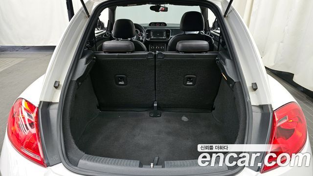 Volkswagen Beetle 2.0 TDI Premium 3rd 2013 — фото 20