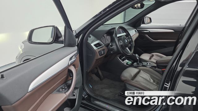 BMW X1 (F48) xDrive 20i M Sport 2022 — фото 11