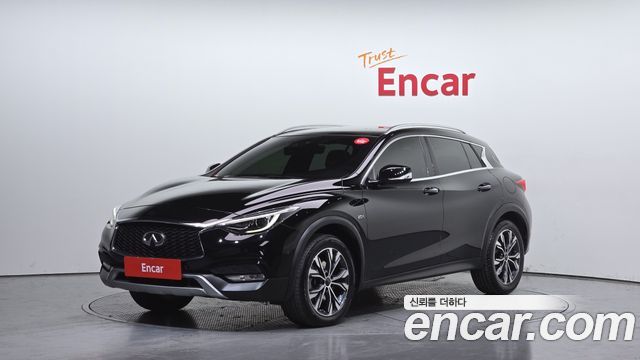 Infiniti QX30 2.0 Essential AWD