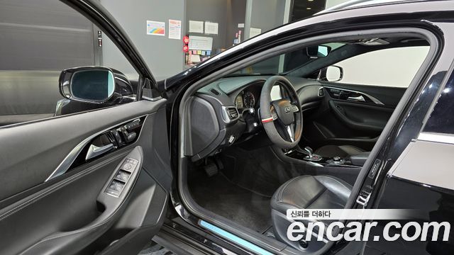 Infiniti QX30 2.0 Essential AWD 2019 — фото 10