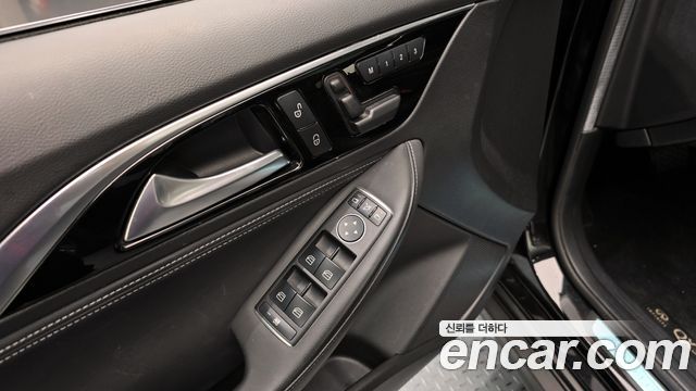 Infiniti QX30 2.0 Essential AWD 2019 — фото 14