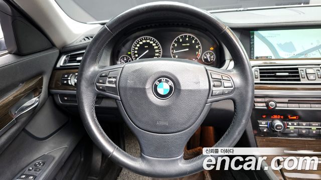 BMW 7 Series (F01) 740Li 2011 — фото 13