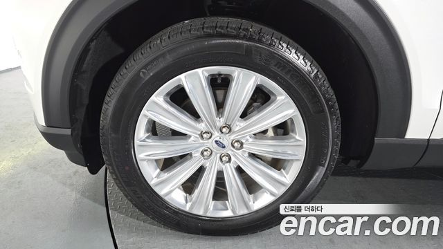Ford Explorer (VI) 2.3 LimIted 4WD 2020 — фото 5