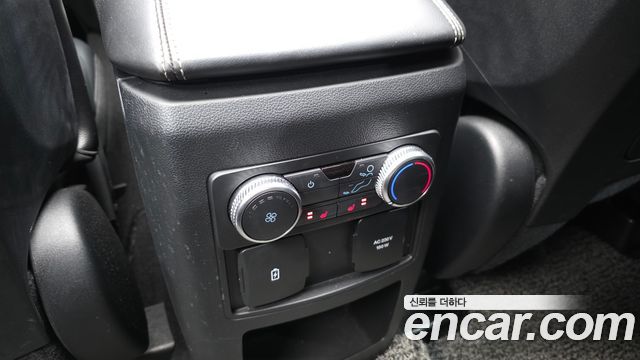 Ford Explorer (VI) 2.3 LimIted 4WD 2020 — фото 18