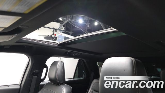Ford Explorer (VI) 2.3 LimIted 4WD 2020 — фото 19