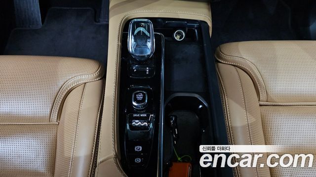 Volvo XC90 (II) T8 Inscription Hybird 2021 — фото 9