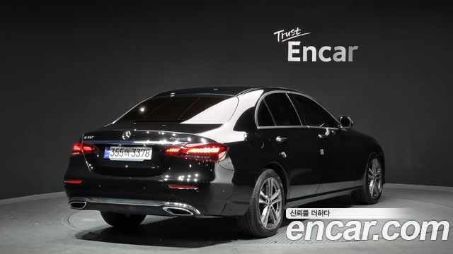 Mercedes-Benz E-Class (W213) E350 4MATIC Avantgarde 2022 — фото 2