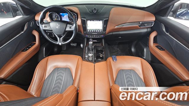 Maserati Levante 3.0 AWD GranLusso 2019 — фото 7