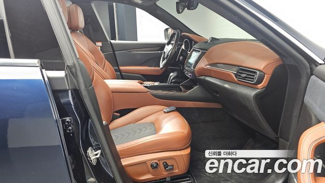Maserati Levante 3.0 AWD GranLusso 2019 — фото 15