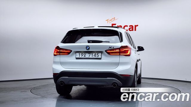 BMW X1 (F48) xDrive 20d 2016 — фото 4