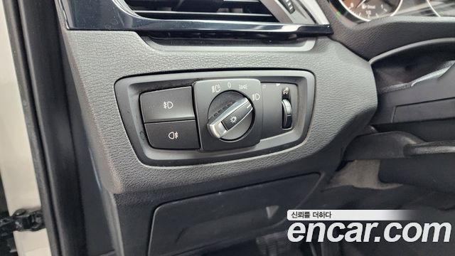 BMW X1 (F48) xDrive 20d 2016 — фото 14