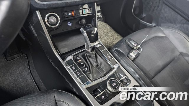 KG Mobility (SsangYong) Beautiful Korando Gasoline 1.5 2WD C5 Plus 2022 — фото 9