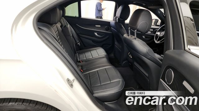 Mercedes-Benz E-Class (W213) E250 Avantgarde 2022 — фото 12