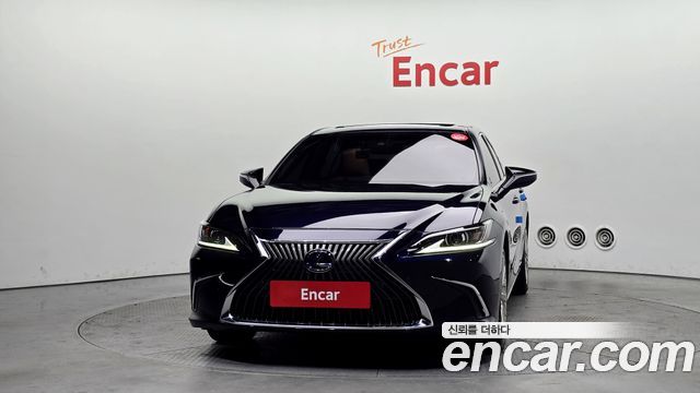 Lexus ES300h (VII) Luxury Plus 2019 — фото 3