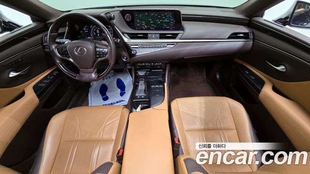 Lexus ES300h (VII) Luxury Plus 2019 — фото 7