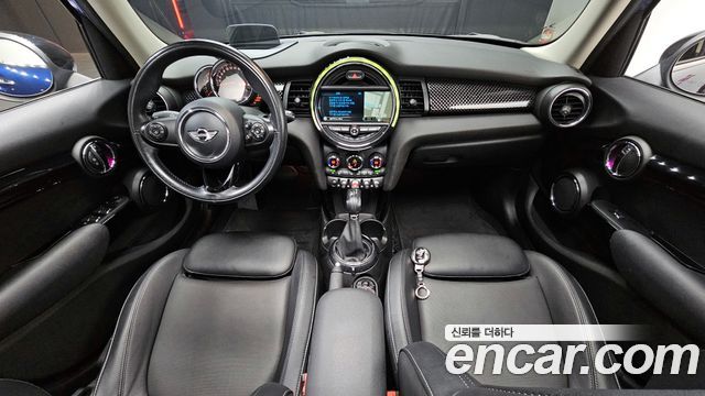 MINI Cooper S 5Door Standard 3rd 2017 — фото 7