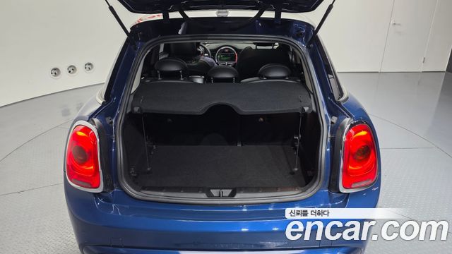 MINI Cooper S 5Door Standard 3rd 2017 — фото 20