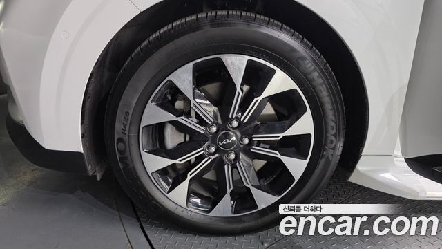 Kia Carnival (IV) Diesel 9-Seater Signature 2023 — фото 5