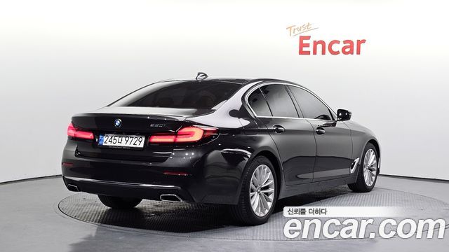 BMW 5 Series (G30) 520i Luxury 2021 — фото 2