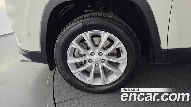 Jeep Cherokee (KL) 2.4 Longitude High AWD 2019 — фото 5