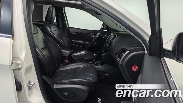 Jeep Cherokee (KL) 2.4 Longitude High AWD 2019 — фото 10