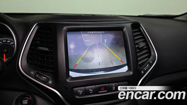 Jeep Cherokee (KL) 2.4 Longitude High AWD 2019 — фото 15