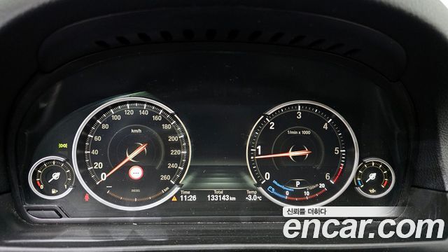 BMW 5 Series (F10) 520d xDrive 2014 — фото 8