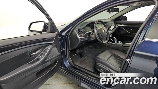 BMW 5 Series (F10) 520d xDrive 2014 — фото 10