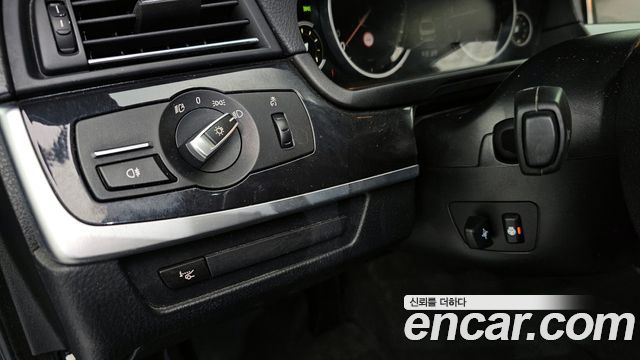 BMW 5 Series (F10) 520d xDrive 2014 — фото 14