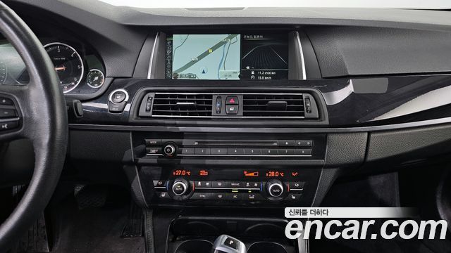 BMW 5 Series (F10) 520d xDrive 2014 — фото 15