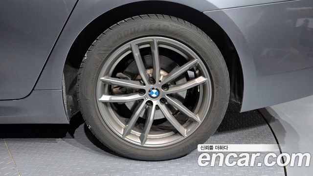 BMW 5 Series (G30) 520d xDrive M Sport Package Plus 2019 — фото 5