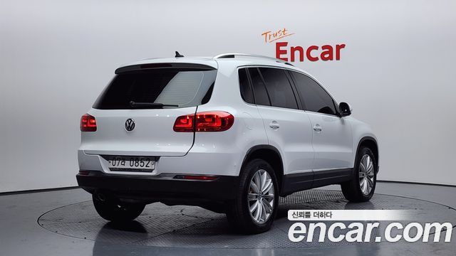Volkswagen Tiguan 2.0 TDI  Premium 5N 2016 — фото 2