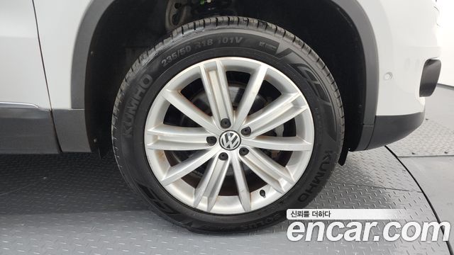 Volkswagen Tiguan 2.0 TDI  Premium 5N 2016 — фото 5