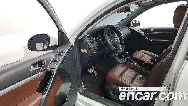 Volkswagen Tiguan 2.0 TDI  Premium 5N 2016 — фото 10
