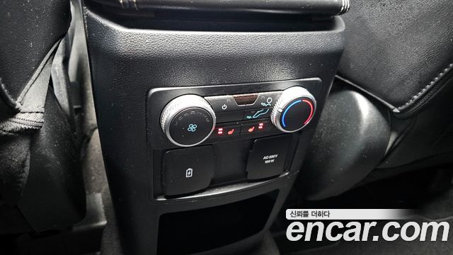 Ford Explorer (VI) 2.3 LimIted 4WD 2021 — фото 23