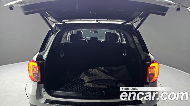 Ford Explorer (VI) 2.3 LimIted 4WD 2021 — фото 24