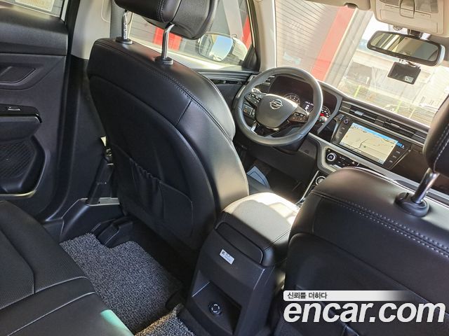KG Mobility (SsangYong) Beautiful Korando Gasoline 1.5 2WD C5 Plus 2023 — фото 11
