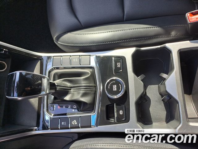 KG Mobility (SsangYong) Beautiful Korando Gasoline 1.5 2WD C5 Plus 2023 — фото 17