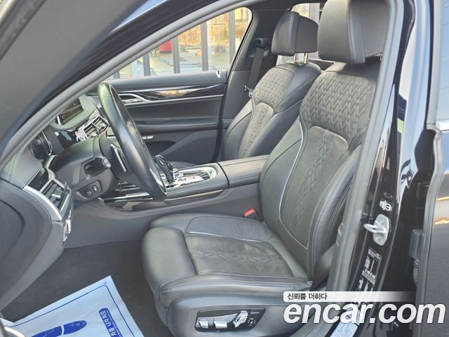 BMW 7 Series (G11) 740Li xDrive M Sport Package 2017 — фото 8