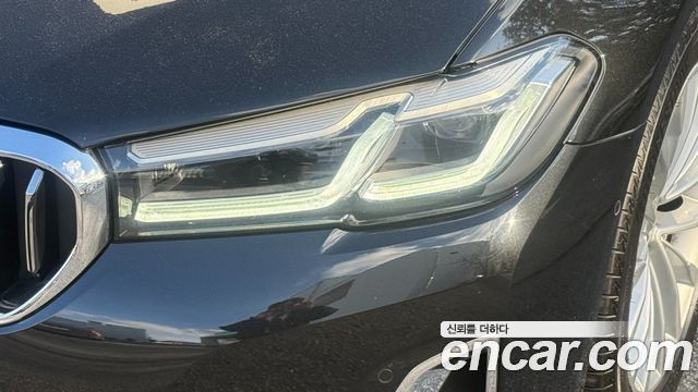 BMW 5 Series (G30) 520i Luxury 2023 — фото 16