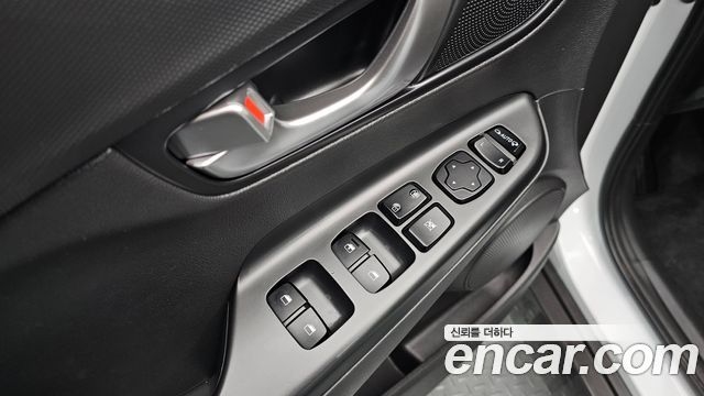Hyundai Kona Gasoline 1.6 Turbo 2WD Smart 2023 — фото 12