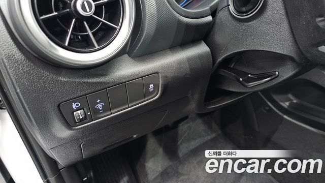 Hyundai Kona Gasoline 1.6 Turbo 2WD Smart 2023 — фото 13