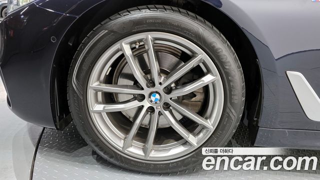 BMW 5 Series (G30) 520i M Sport 2020 — фото 5