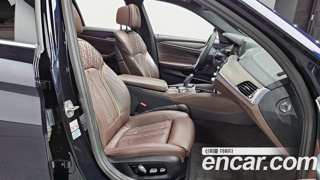 BMW 5 Series (G30) 520i M Sport 2020 — фото 10