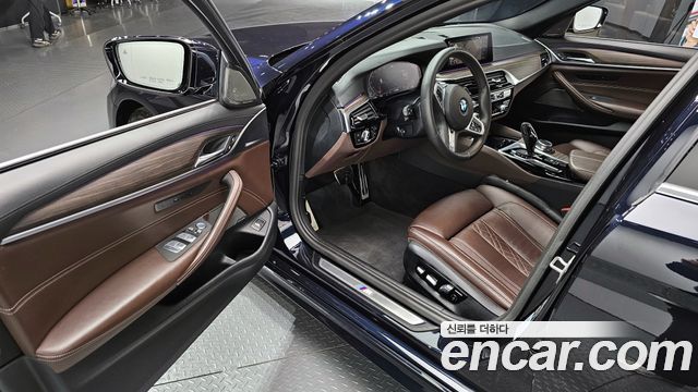 BMW 5 Series (G30) 520i M Sport 2020 — фото 11
