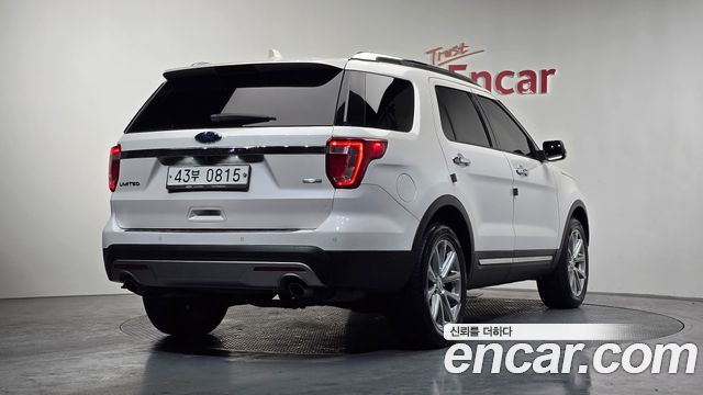 Ford Explorer 2.3 Limited 4WD 5th 2016 — фото 2
