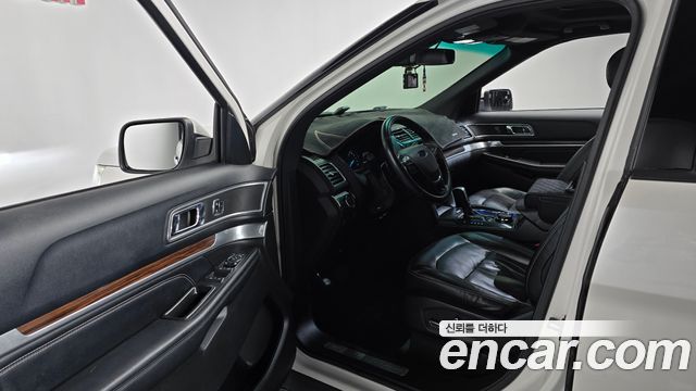 Ford Explorer 2.3 Limited 4WD 5th 2016 — фото 10