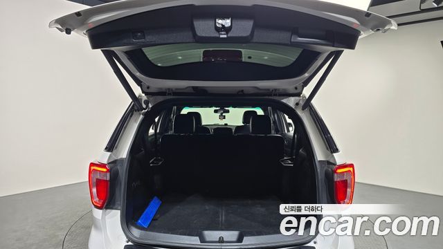 Ford Explorer 2.3 Limited 4WD 5th 2016 — фото 20
