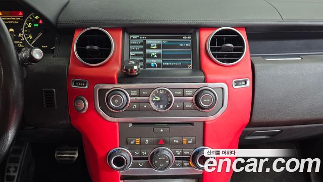 Land Rover Discovery 4 3.0 SDV6 SE 2015 — фото 18